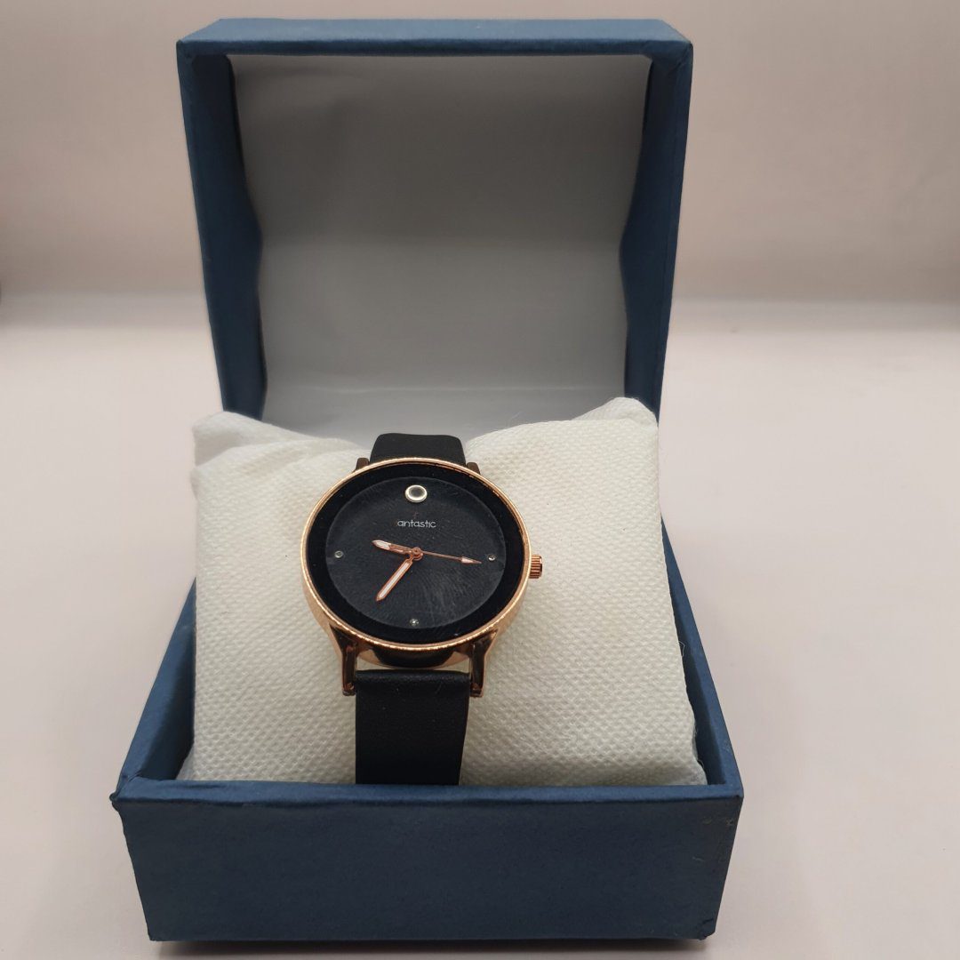 Discover the Fantastic Men Watch Timepiece